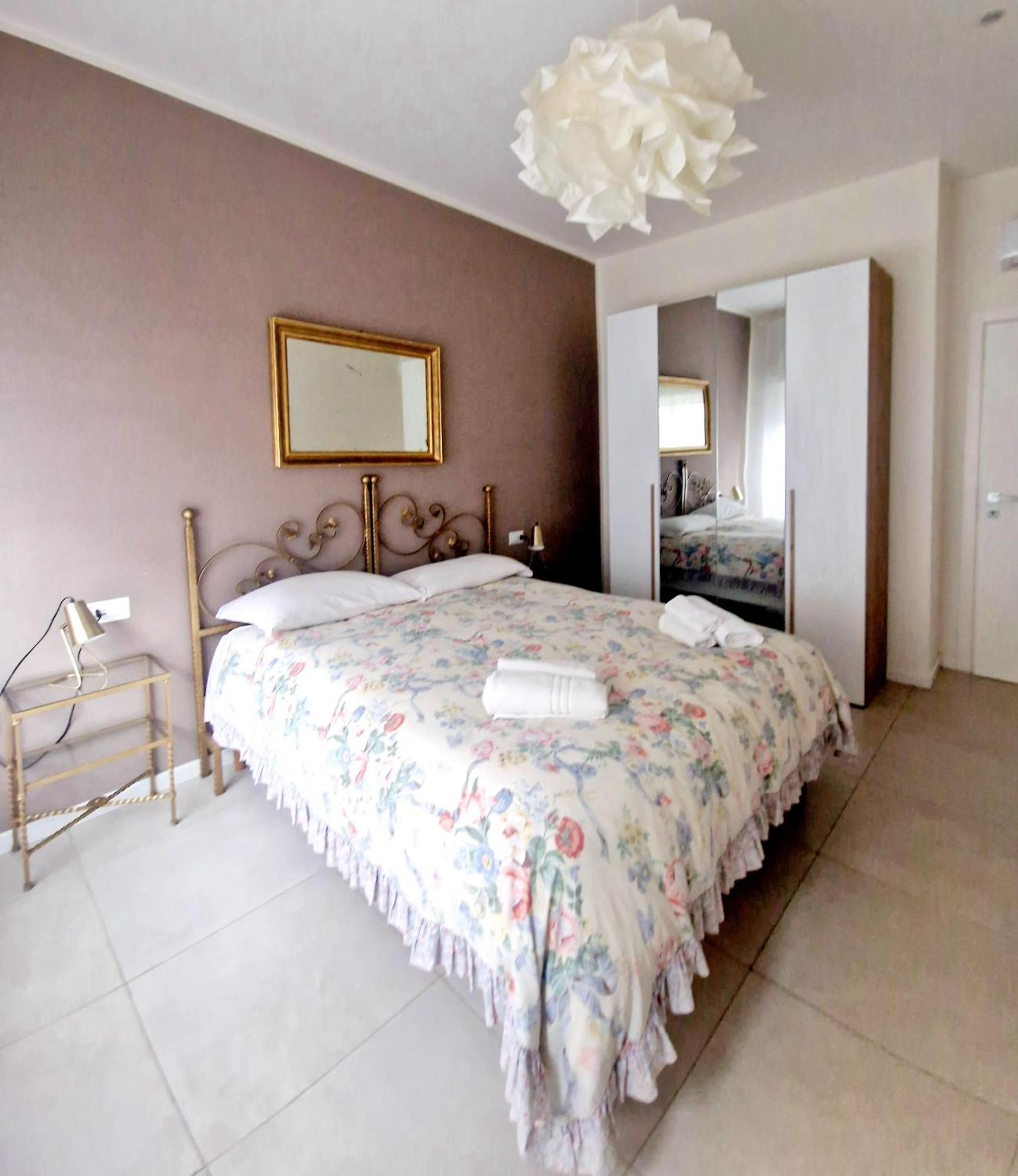 Olivella21 Luxury Apartment Montesanto ナポリ エクステリア 写真